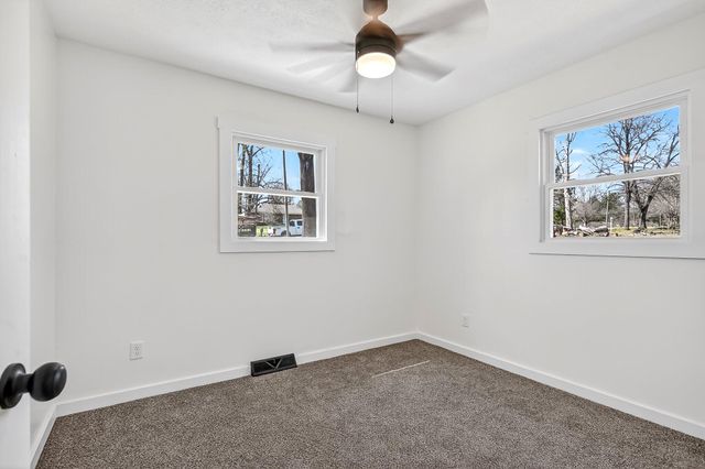 726 S Abbey Road, Springfield, MO 65809