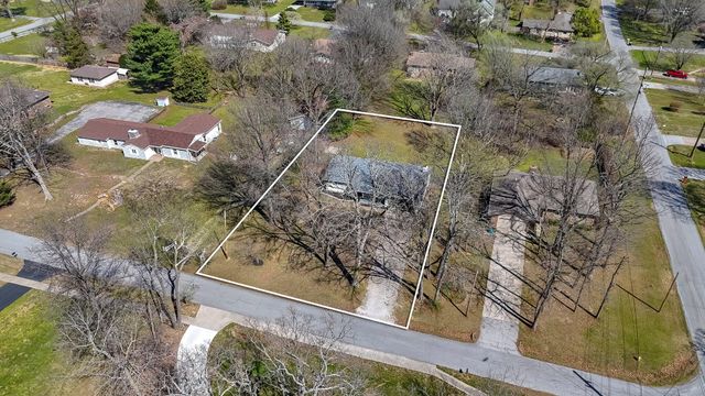 726 S Abbey Road, Springfield, MO 65809