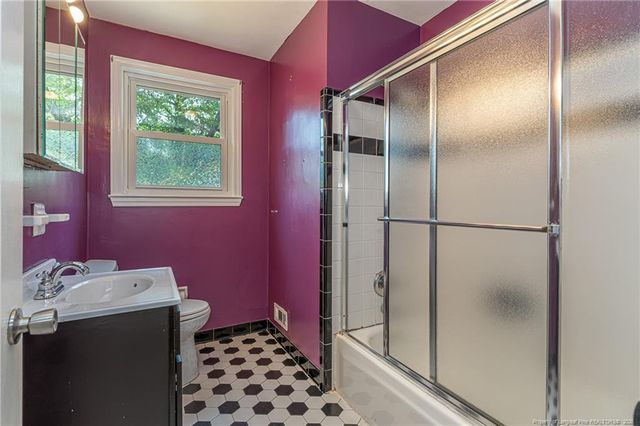725 Poole Drive, Fayetteville, NC 28303