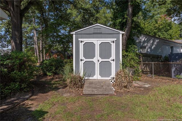 725 Poole Drive, Fayetteville, NC 28303