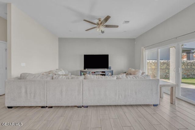 11373 Hidalgo Drive, Socorro, TX 79927