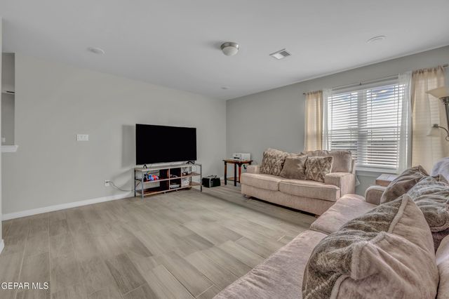 11373 Hidalgo Drive, Socorro, TX 79927