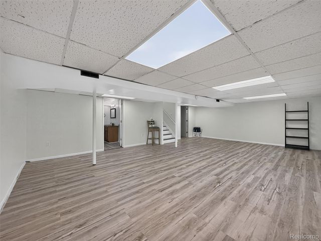 39613 Village Wood Lane, Novi, MI 48375