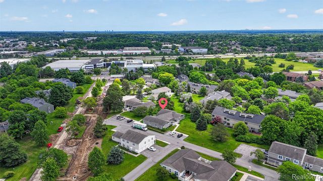39613 Village Wood Lane, Novi, MI 48375