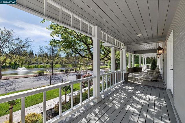 5275 Blackhawk Dr, Danville, CA 94506