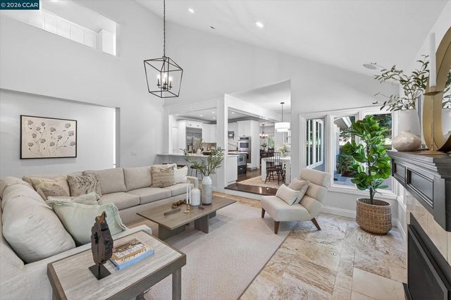 5275 Blackhawk Dr, Danville, CA 94506