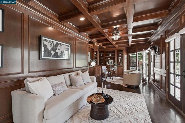 5275 Blackhawk Dr, Danville, CA 94506