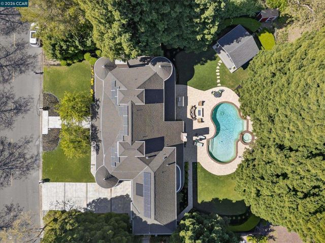 5275 Blackhawk Dr, Danville, CA 94506