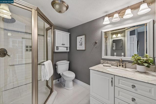 5275 Blackhawk Dr, Danville, CA 94506