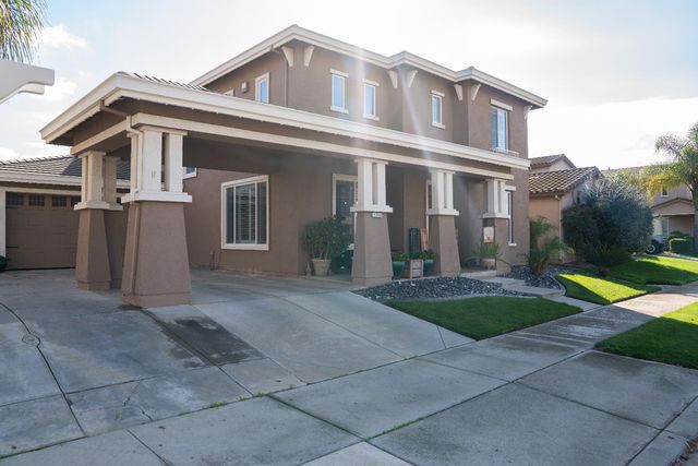 1743 Churchill Downs Cir, Oakdale, CA 95361