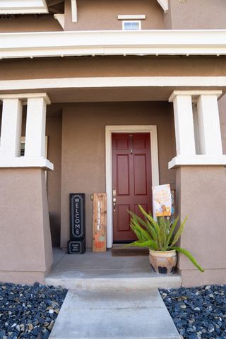 1743 Churchill Downs Cir, Oakdale, CA 95361