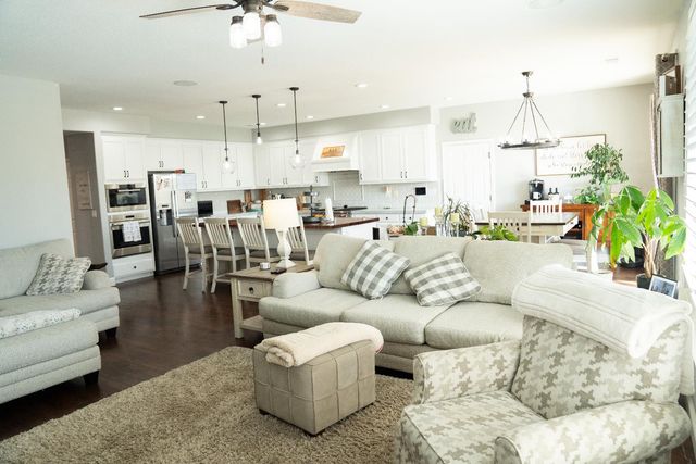 1743 Churchill Downs Cir, Oakdale, CA 95361