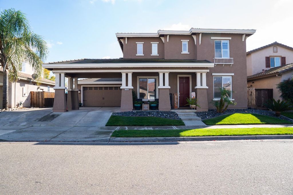 1743 Churchill Downs Cir, Oakdale, CA 95361