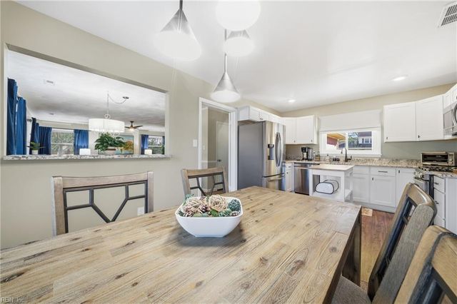 504 Kingston DR, Virginia Beach, VA 23452