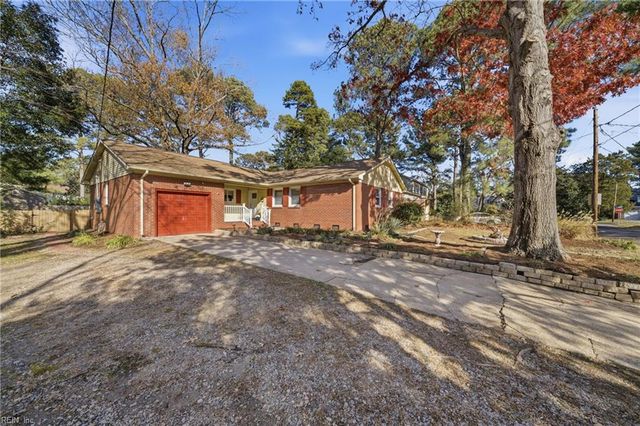 504 Kingston DR, Virginia Beach, VA 23452