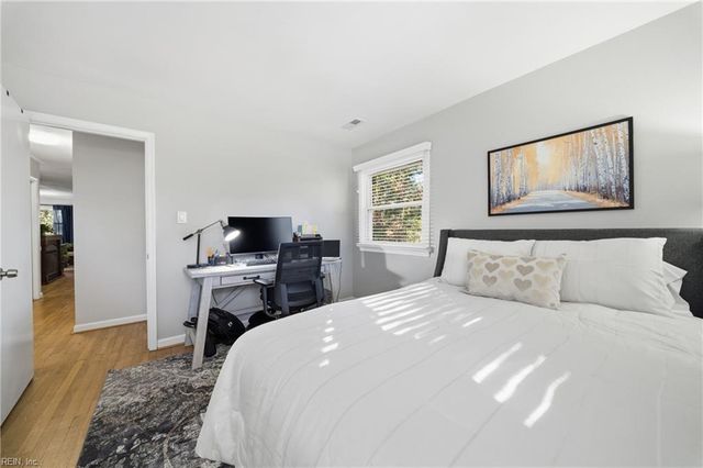 504 Kingston DR, Virginia Beach, VA 23452