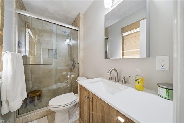 504 Kingston DR, Virginia Beach, VA 23452