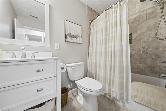 504 Kingston DR, Virginia Beach, VA 23452