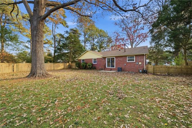 504 Kingston DR, Virginia Beach, VA 23452