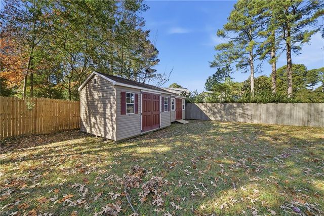 504 Kingston DR, Virginia Beach, VA 23452