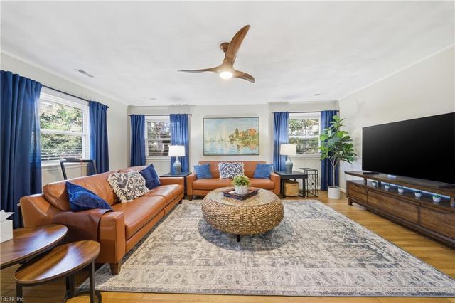 504 Kingston DR, Virginia Beach, VA 23452