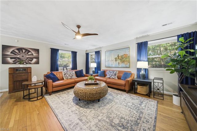 504 Kingston DR, Virginia Beach, VA 23452