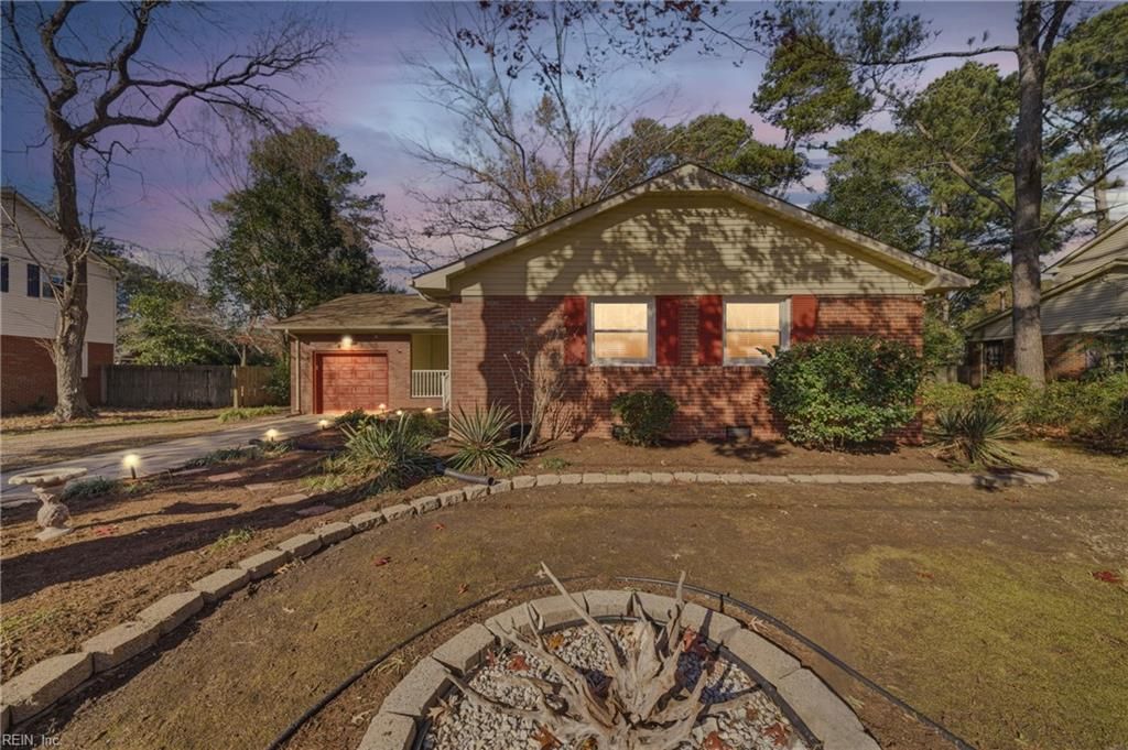 504 Kingston DR, Virginia Beach, VA 23452