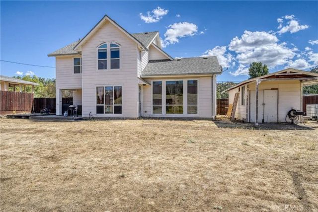 2920 Meadow Creek Road, Clearlake Oaks, CA 95423