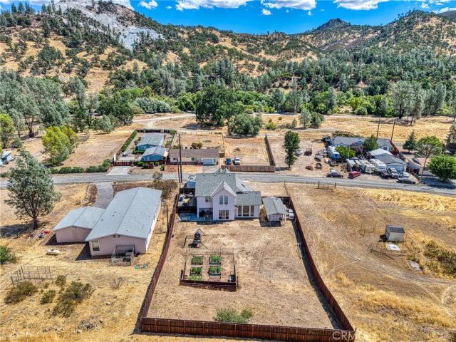 2920 Meadow Creek Road, Clearlake Oaks, CA 95423