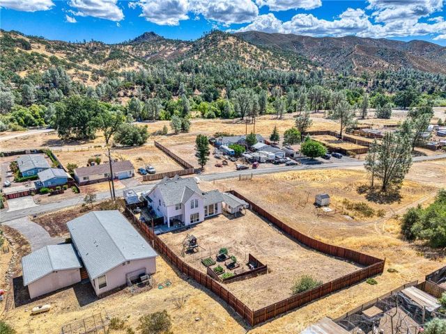 2920 Meadow Creek Road, Clearlake Oaks, CA 95423