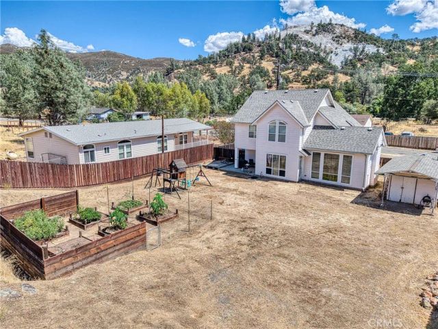 2920 Meadow Creek Road, Clearlake Oaks, CA 95423
