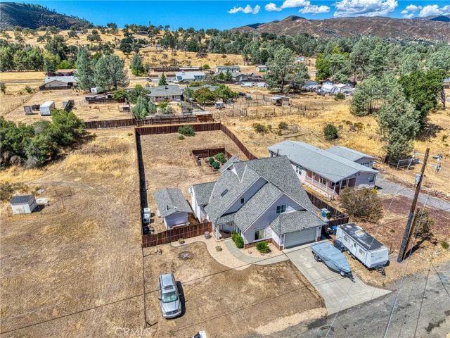 2920 Meadow Creek Road, Clearlake Oaks, CA 95423