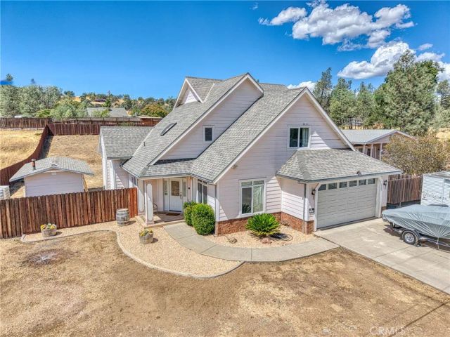2920 Meadow Creek Road, Clearlake Oaks, CA 95423