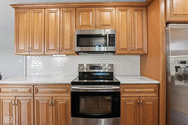 143 Hollowview Drive, Noblesville, IN 46060