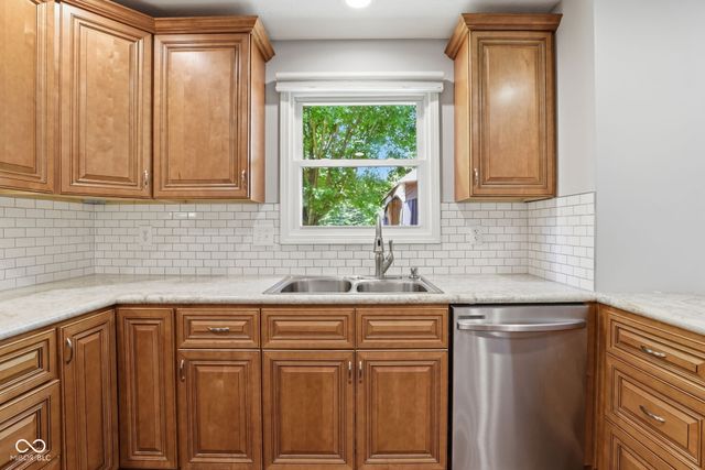 143 Hollowview Drive, Noblesville, IN 46060