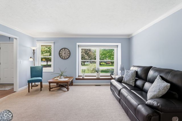 143 Hollowview Drive, Noblesville, IN 46060