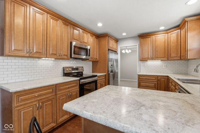 143 Hollowview Drive, Noblesville, IN 46060