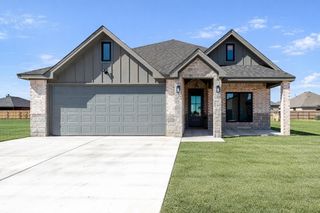 7014 18th Place, Lubbock, TX 79416