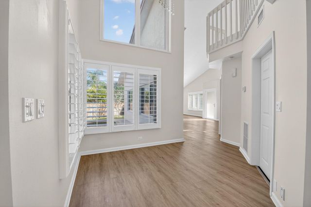 4517 NW NW Fifth Avenue, Boca Raton, FL 33431