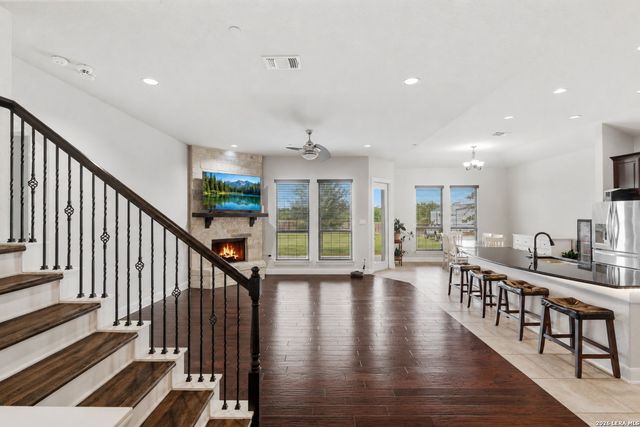 6014 DEWDROP LN, Converse, TX 78109