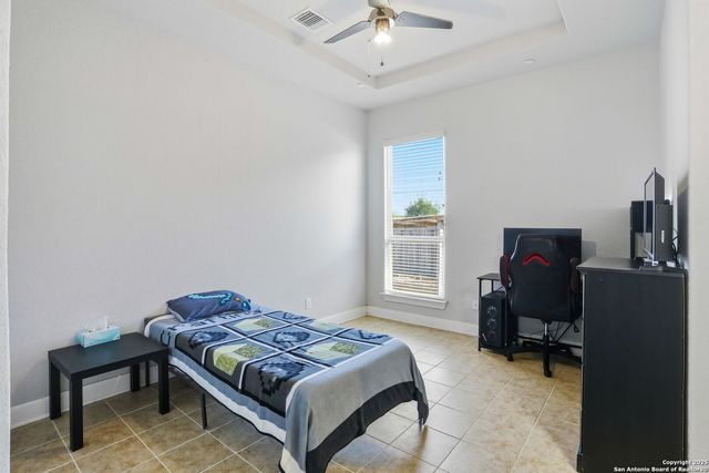 6014 DEWDROP LN, Converse, TX 78109