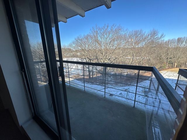 46 Cochituate Rd 408, Framingham, MA 01701