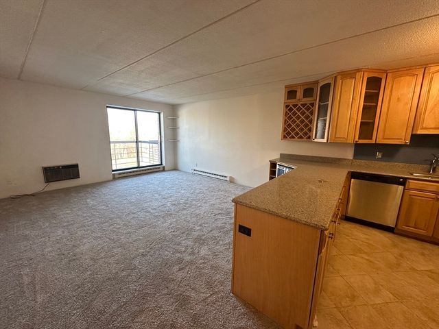 46 Cochituate Rd 408, Framingham, MA 01701