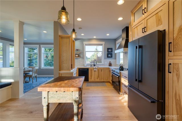 806 NW Alexander Street, Coupeville, WA 98239
