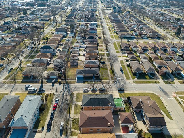 4955 N Delphia Avenue, Norridge, IL 60706