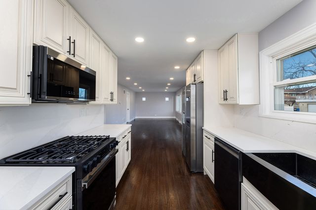 4955 N Delphia Avenue, Norridge, IL 60706