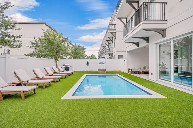 17 Boswells Court, Miramar Beach, FL 32550