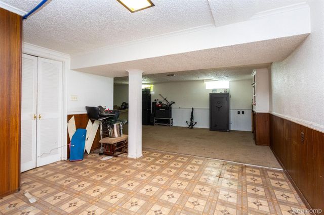 28315 Sheridan Street, Garden City, MI 48135