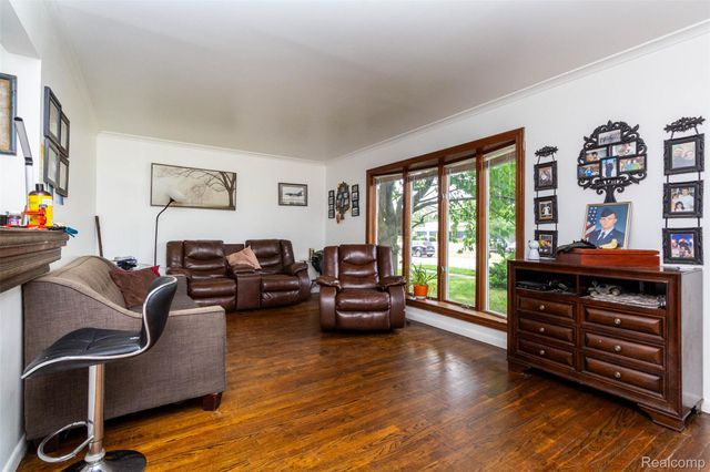 28315 Sheridan Street, Garden City, MI 48135