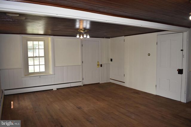 64 FLEETWOOD RD, Fleetwood, PA 19522